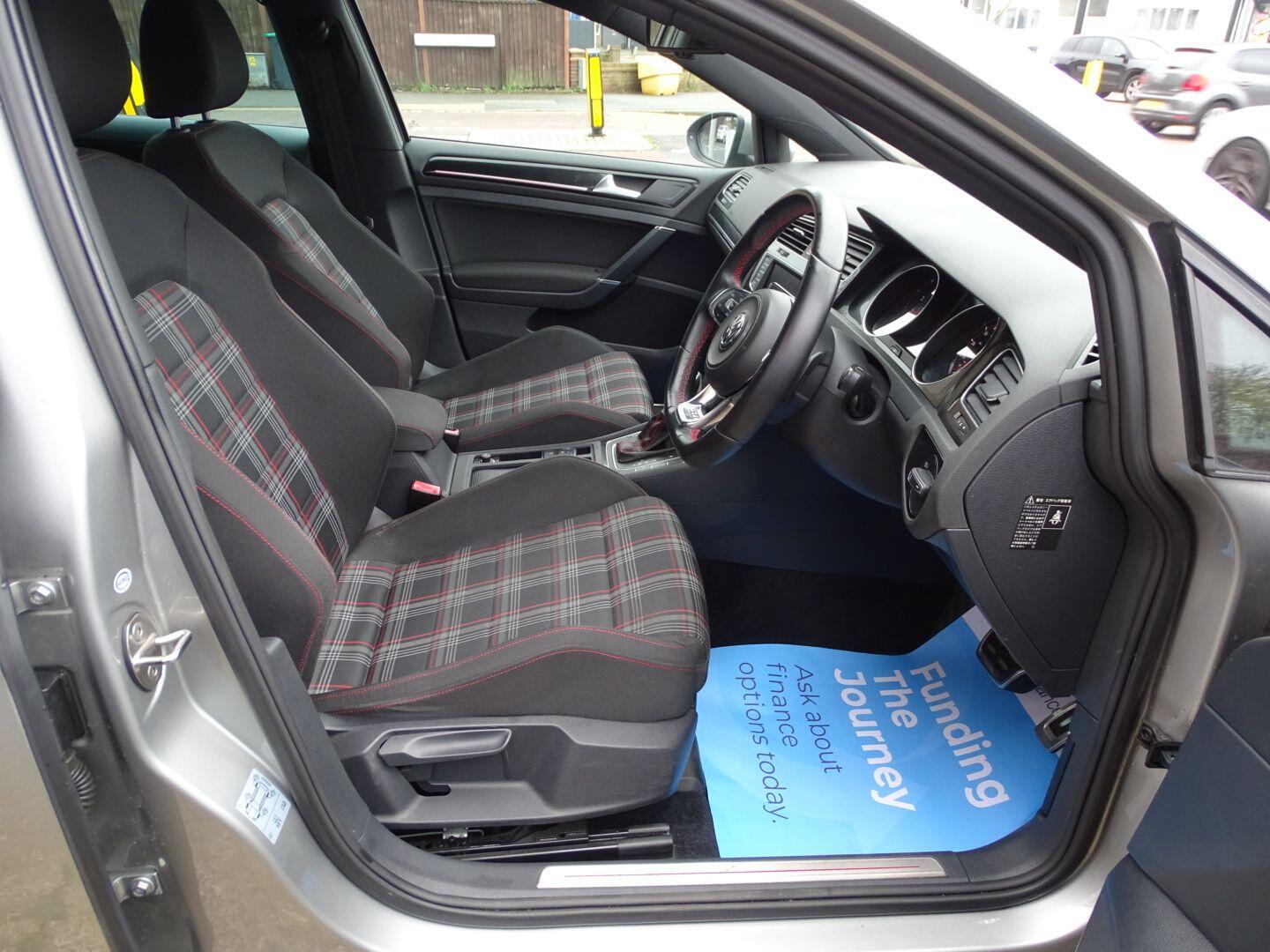 Used Volkswagen Golf 2013 for sale - 76597243: Photo 22