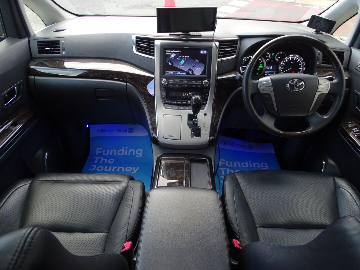 Used Toyota Alphard 2023 for sale - 75857198: Photo 13