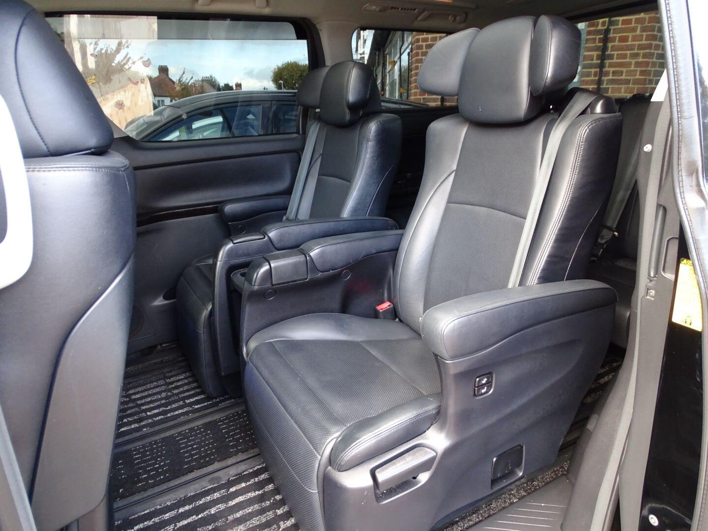 Used Toyota Alphard 2023 for sale - 75857198: Photo 22