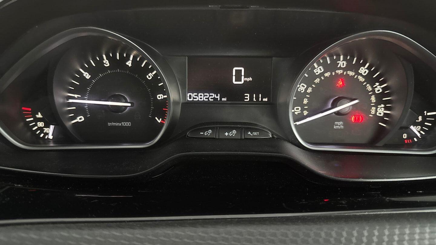 Used Peugeot 208 2016 for sale - 77523897: Photo 6