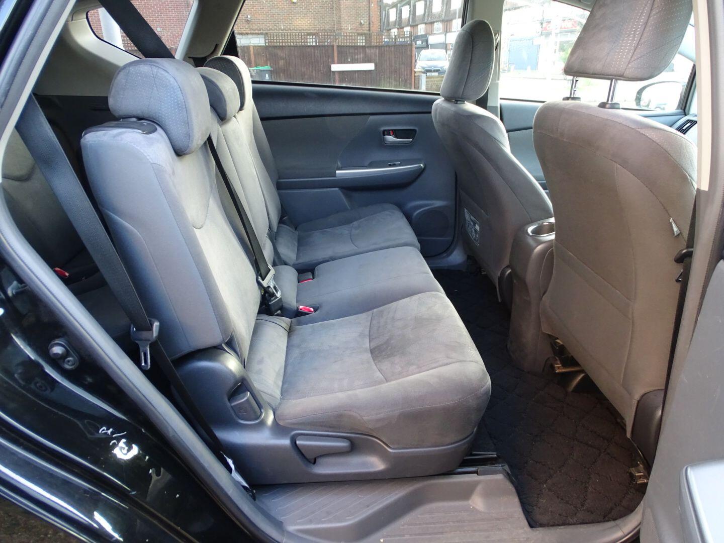 Used Toyota Prius+ 2012 for sale - 76898344: Photo 21