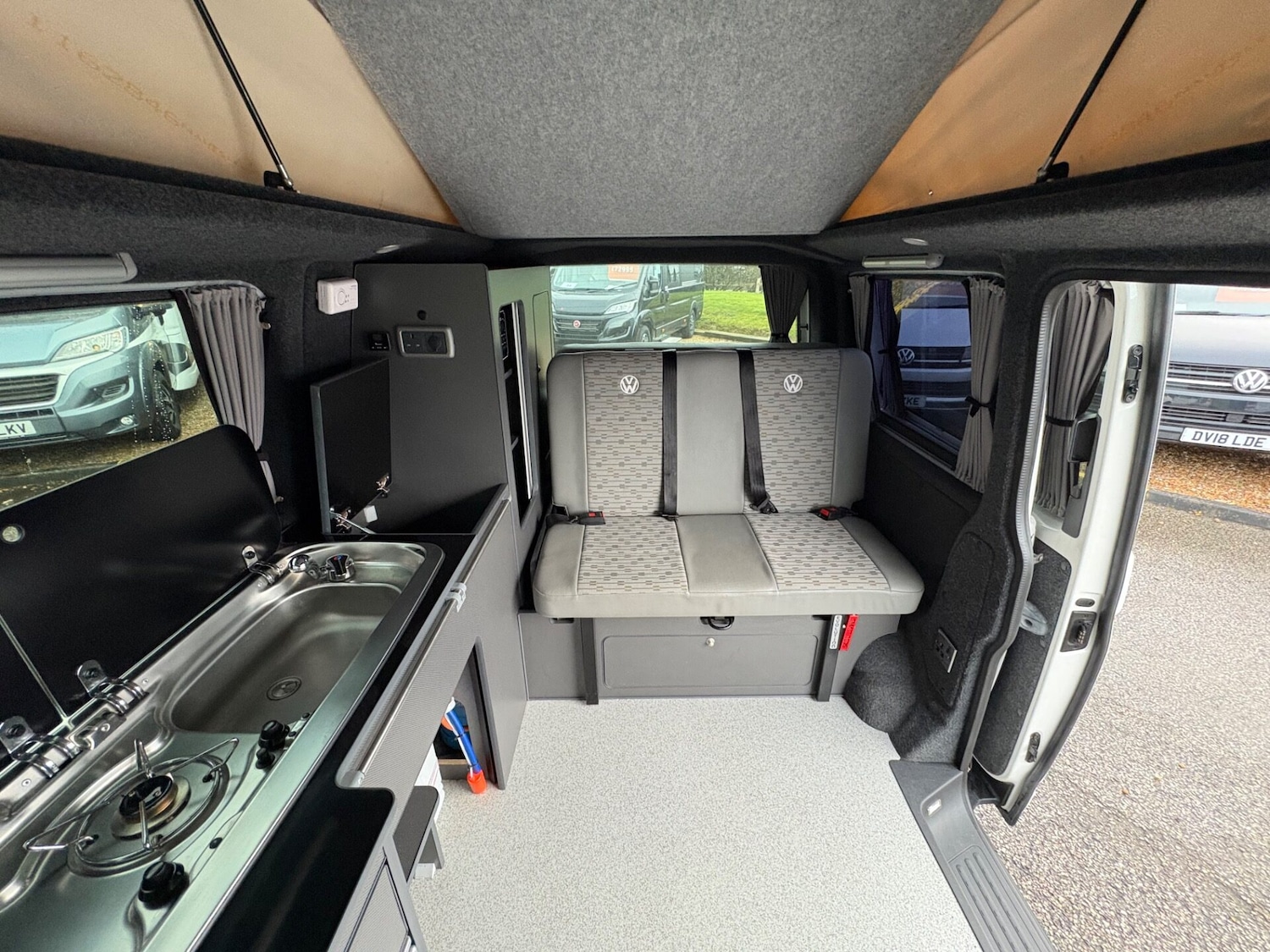 Used Volkswagen Transporter 2013 for sale - 77171373: Photo 2