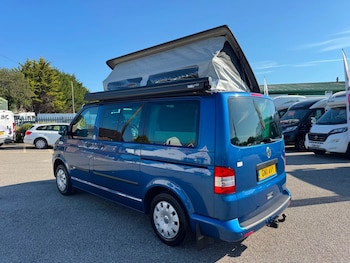 Used Volkswagen Transporter Shuttle 2011 for sale - 79512911: Photo