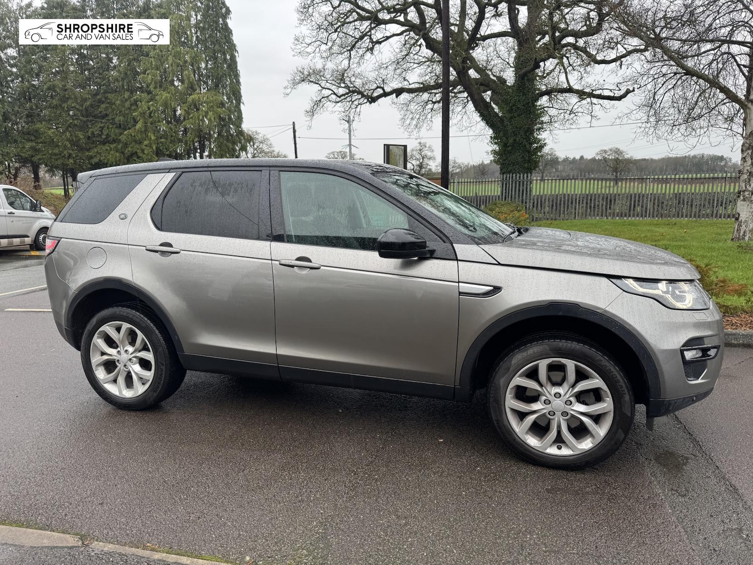 Used Land Rover Discovery Sport 2017 for sale - 77762996: Photo 4