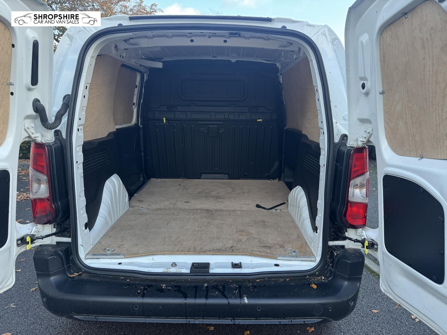 Used Peugeot Partner 2022 for sale - 77323671: Photo 11