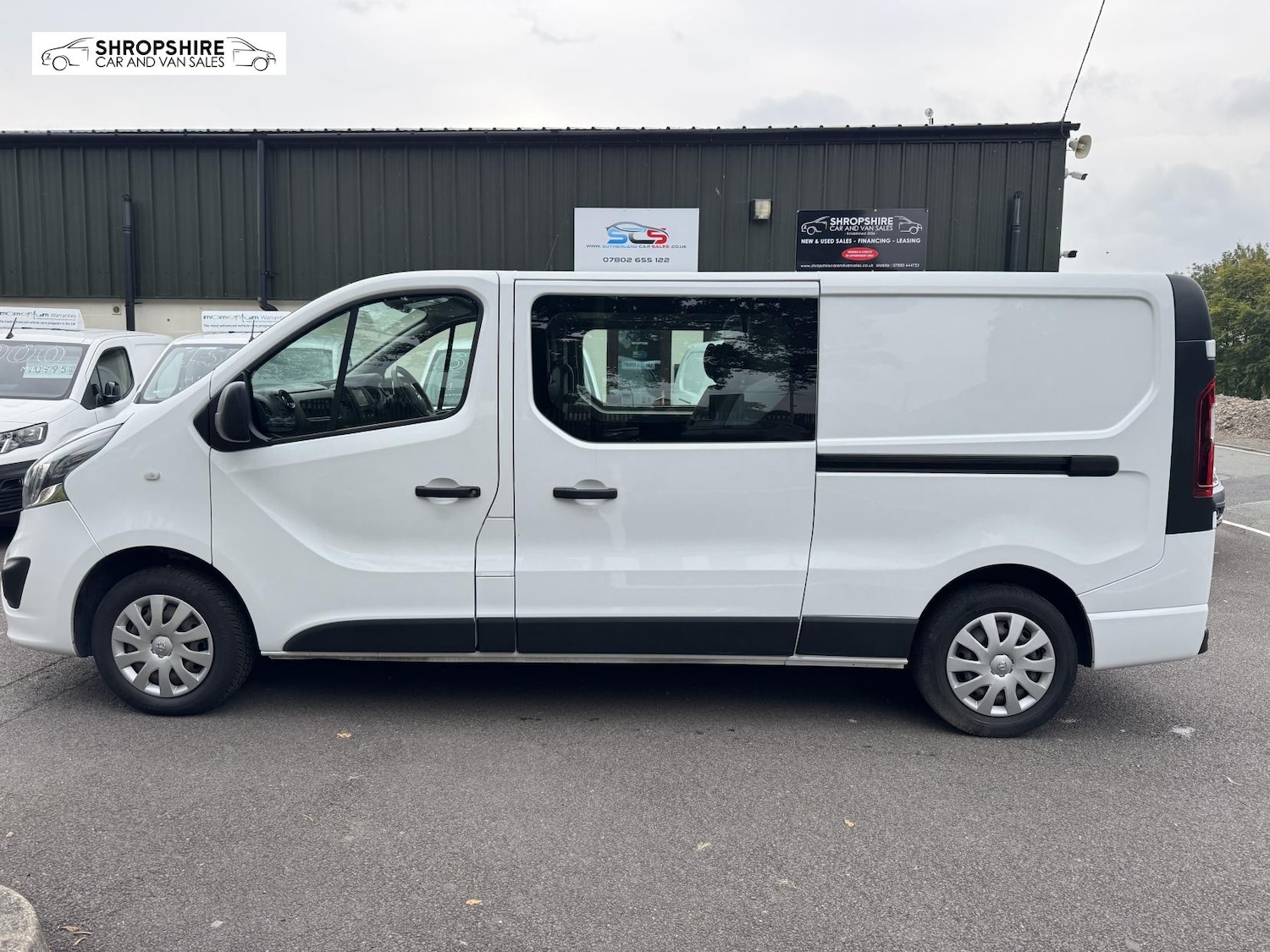 Used Vauxhall Vivaro 2018 for sale - 77323677: Photo 2