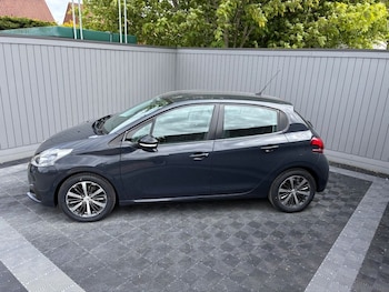 Used Peugeot 208 2016 for sale - 78818842: Photo