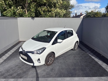 Used Toyota Yaris 2015 for sale - 78793584: Photo