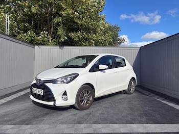 Used Toyota Yaris 2015 for sale - 78793584: Photo
