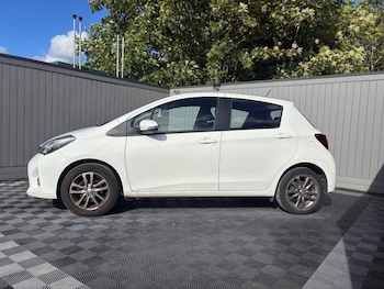 Used Toyota Yaris 2015 for sale - 78793584: Photo