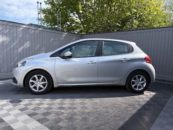 Used Peugeot 208 2016 for sale - 78458761: Photo