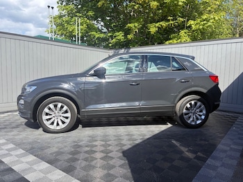 Used Volkswagen T-Roc 2020 for sale - 78500805: Photo
