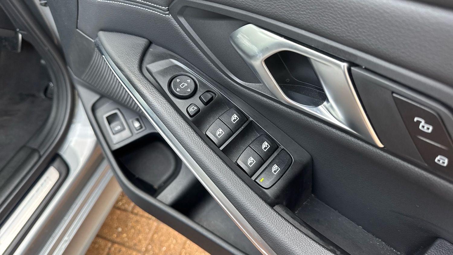 Used BMW 3 Series 2024 for sale - 76669103: Photo 24