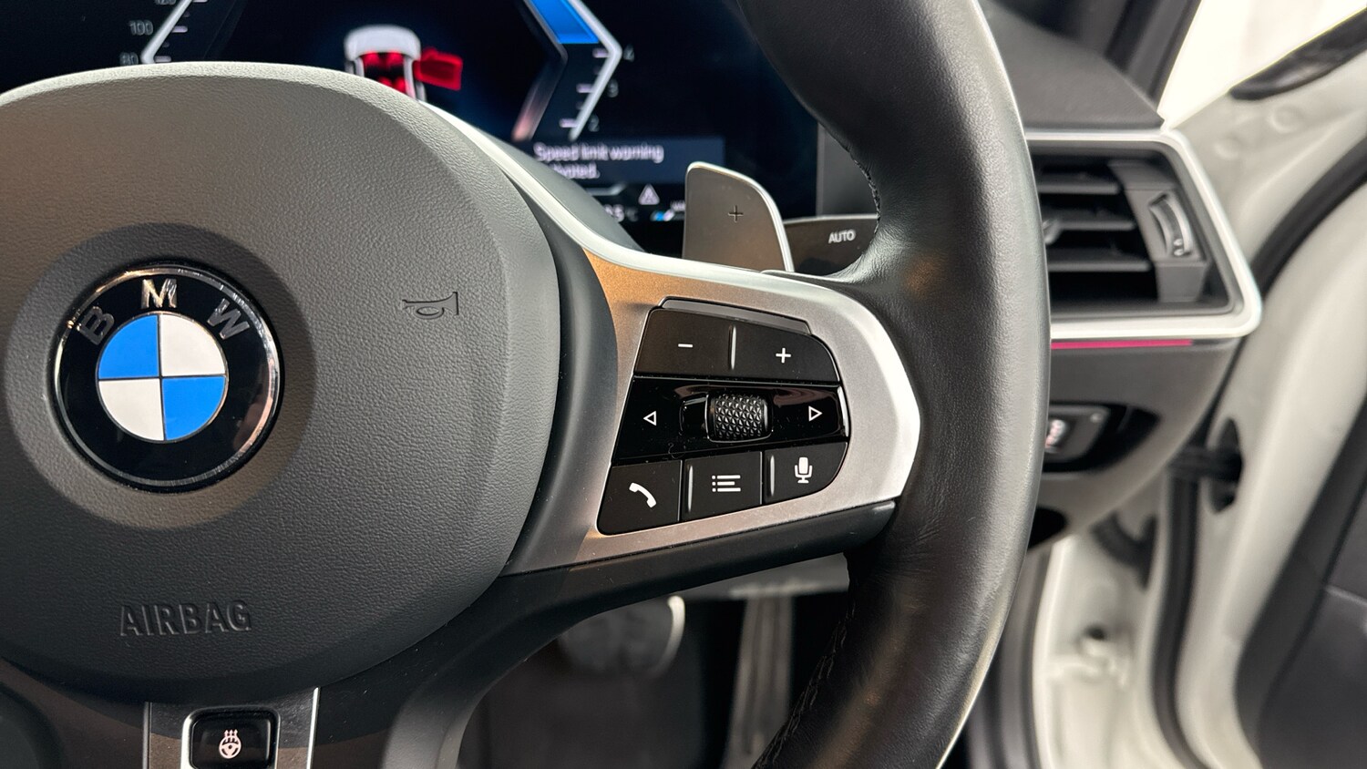 Used BMW 3 Series 2024 for sale - 77492460: Photo 18