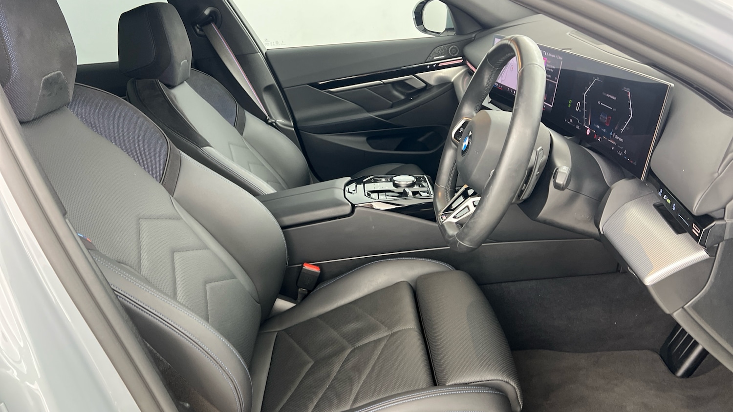 Used BMW 5 Series 2024 for sale - 76709996: Photo 11