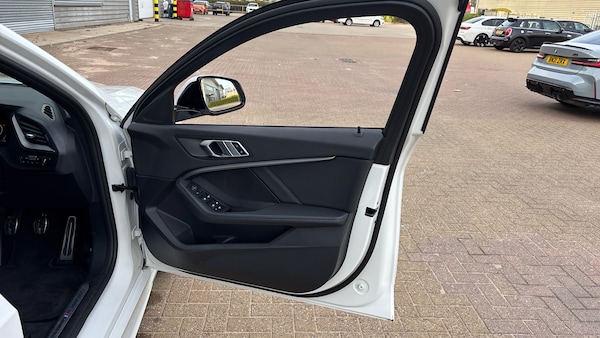 Used BMW 1 Series 2023 for sale - 76244014: Photo 32