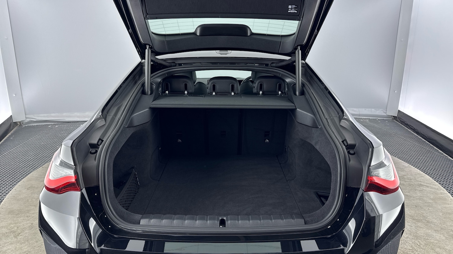 Used BMW i4 2024 for sale - 77179893: Photo 13