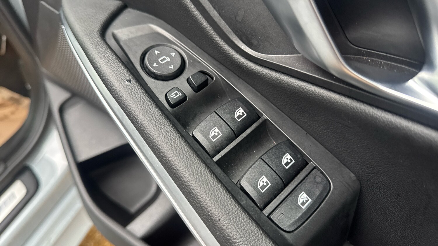 Used BMW 3 Series 2024 for sale - 77893224: Photo 24