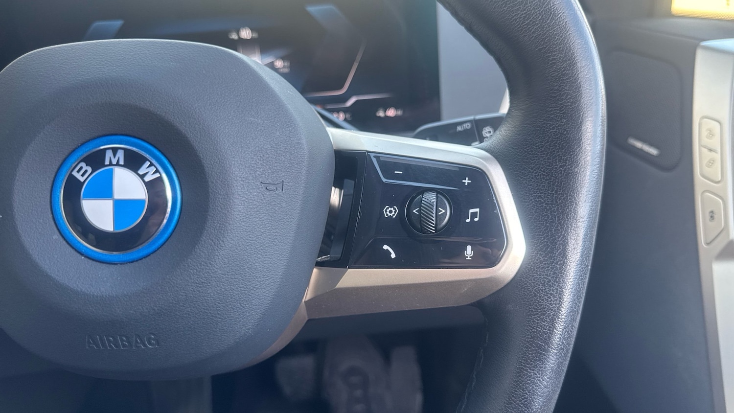 Used BMW iX 2022 for sale - 76542745: Photo 18