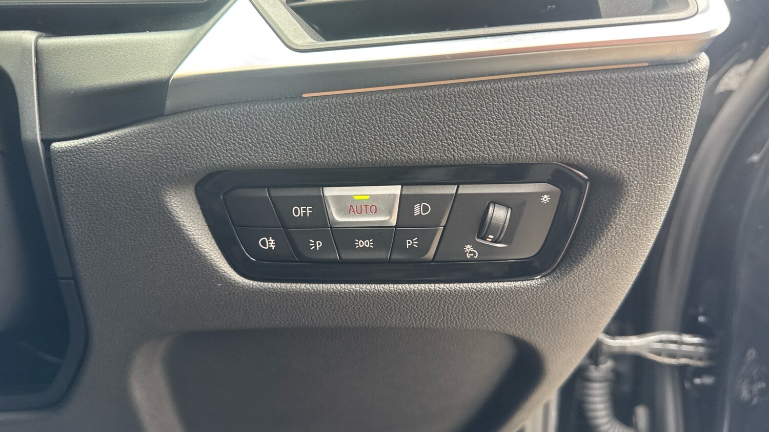 Used BMW 3 Series 2024 for sale - 77864529: Photo 25