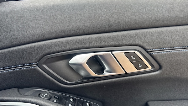 Used BMW 3 Series 2023 for sale - 76277087: Photo 24