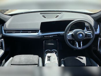 Used BMW iX1 2025 for sale - 76102786: Photo