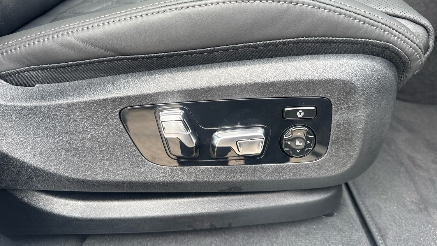 Used BMW X7 2025 for sale - 76102784: Photo 27