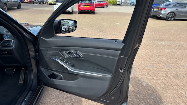 Used BMW 3 Series 2022 for sale - 76113804: Photo 52