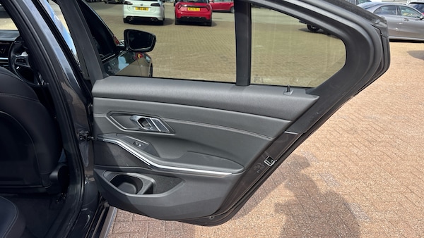 Used BMW 3 Series 2022 for sale - 76113804: Photo 60