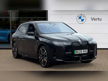 2025 (25) - 400kW xDrive60 M Sport 112kWh 5dr Auto [Pro Pack] Electric Estate