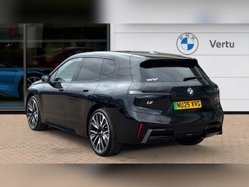 Used BMW iX 2025 for sale - 76026963: Photo 2