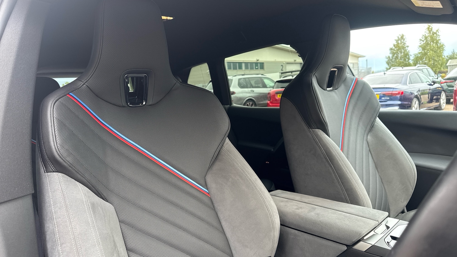 Used BMW iX 2025 for sale - 76026963: Photo 30