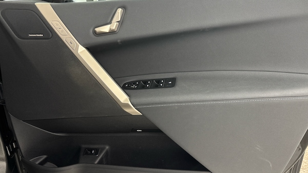 Used BMW iX 2022 for sale - 76234561: Photo 8
