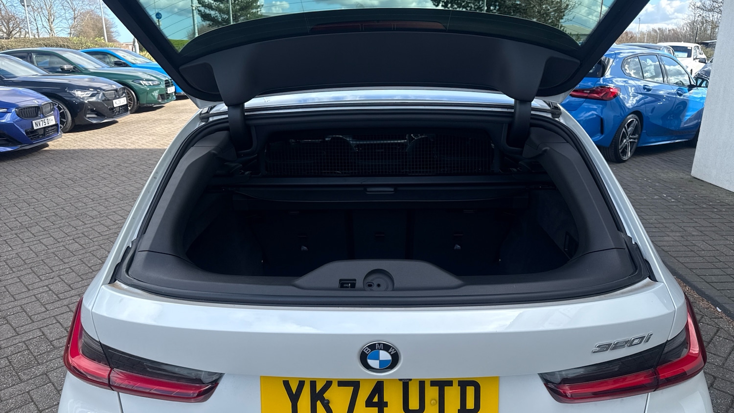 Used BMW 3 Series 2025 for sale - 77492466: Photo 27