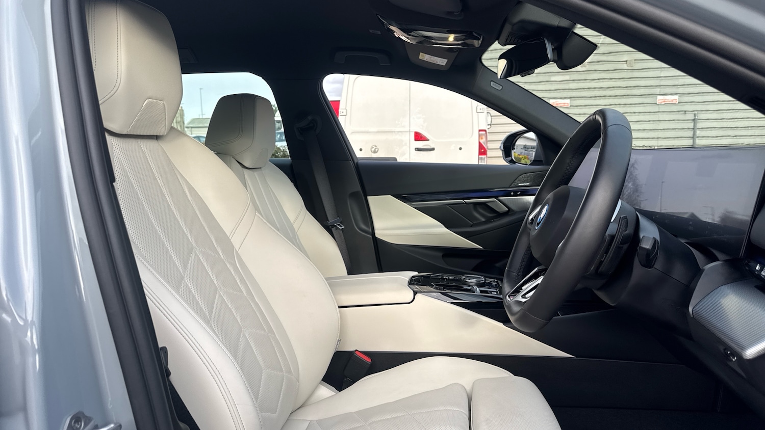 Used BMW 5 Series 2025 for sale - 78039144: Photo 11