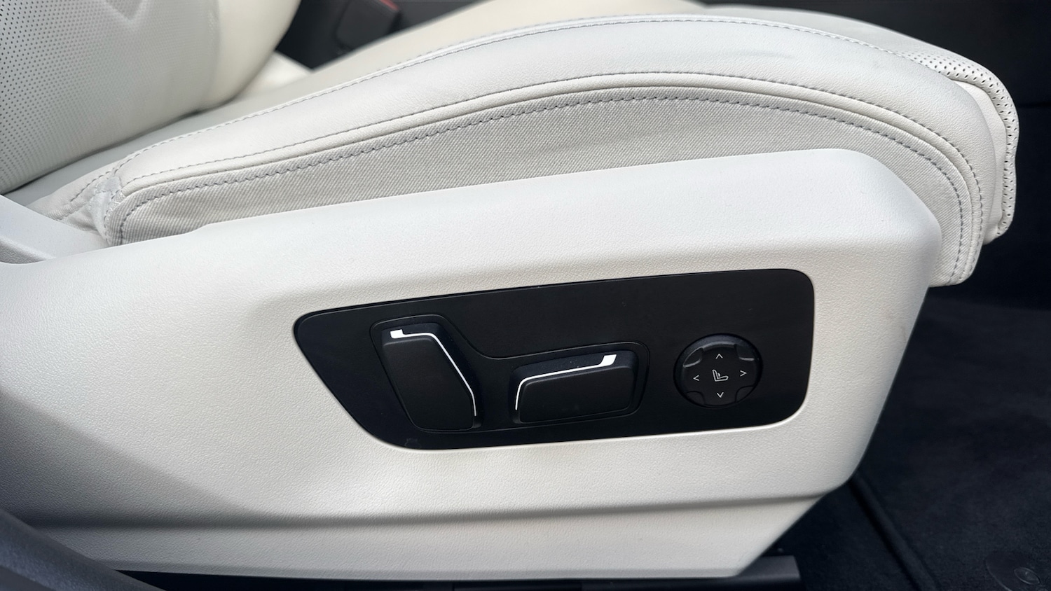 Used BMW 5 Series 2025 for sale - 78039144: Photo 31