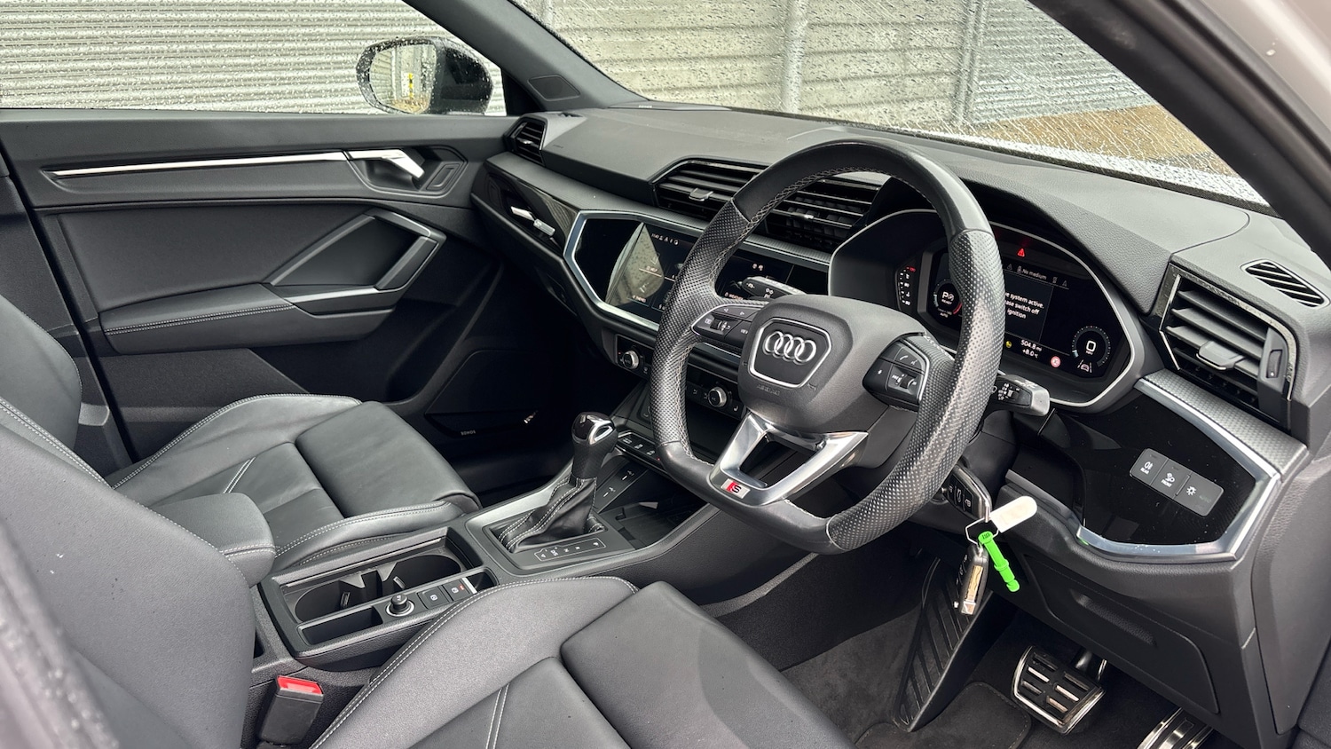 Used Audi Q3 2023 for sale - 76588235: Photo 6