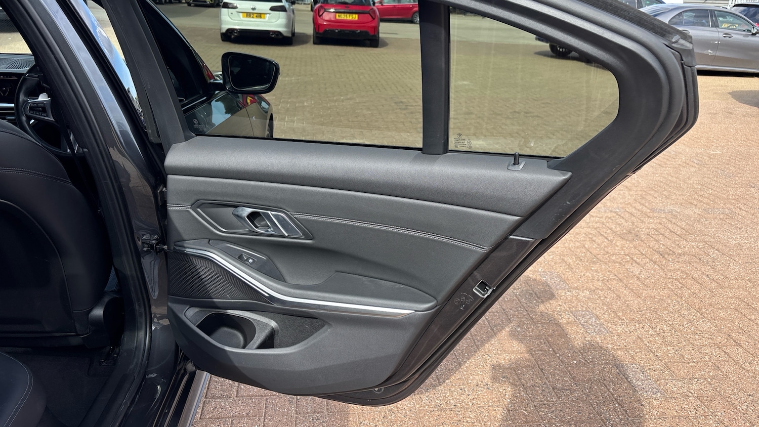 Used BMW 3 Series 2022 for sale - 77038776: Photo 60