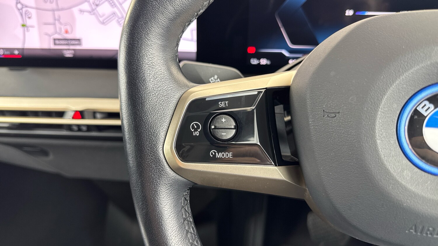 Used BMW iX 2022 for sale - 77504016: Photo 31