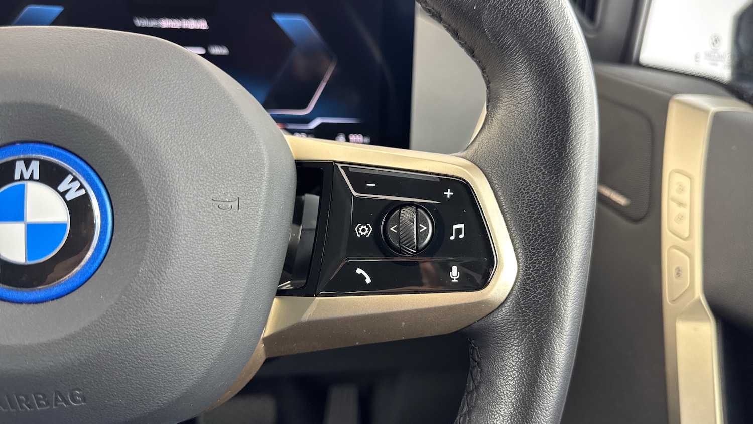 Used BMW iX 2022 for sale - 77504016: Photo 32