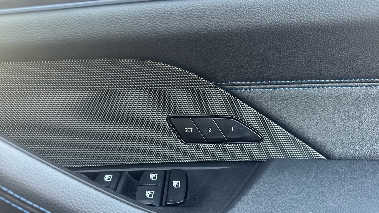 Used BMW i4 2024 for sale - 77196364: Photo 25