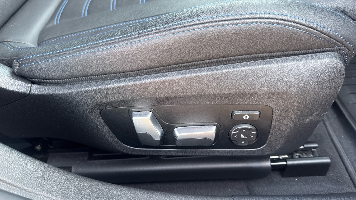 Used BMW i4 2024 for sale - 77196364: Photo 48