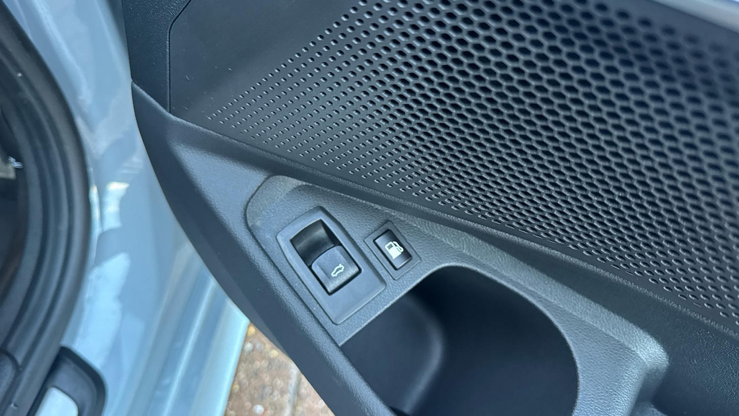 Used BMW 3 Series 2024 for sale - 76625619: Photo 25