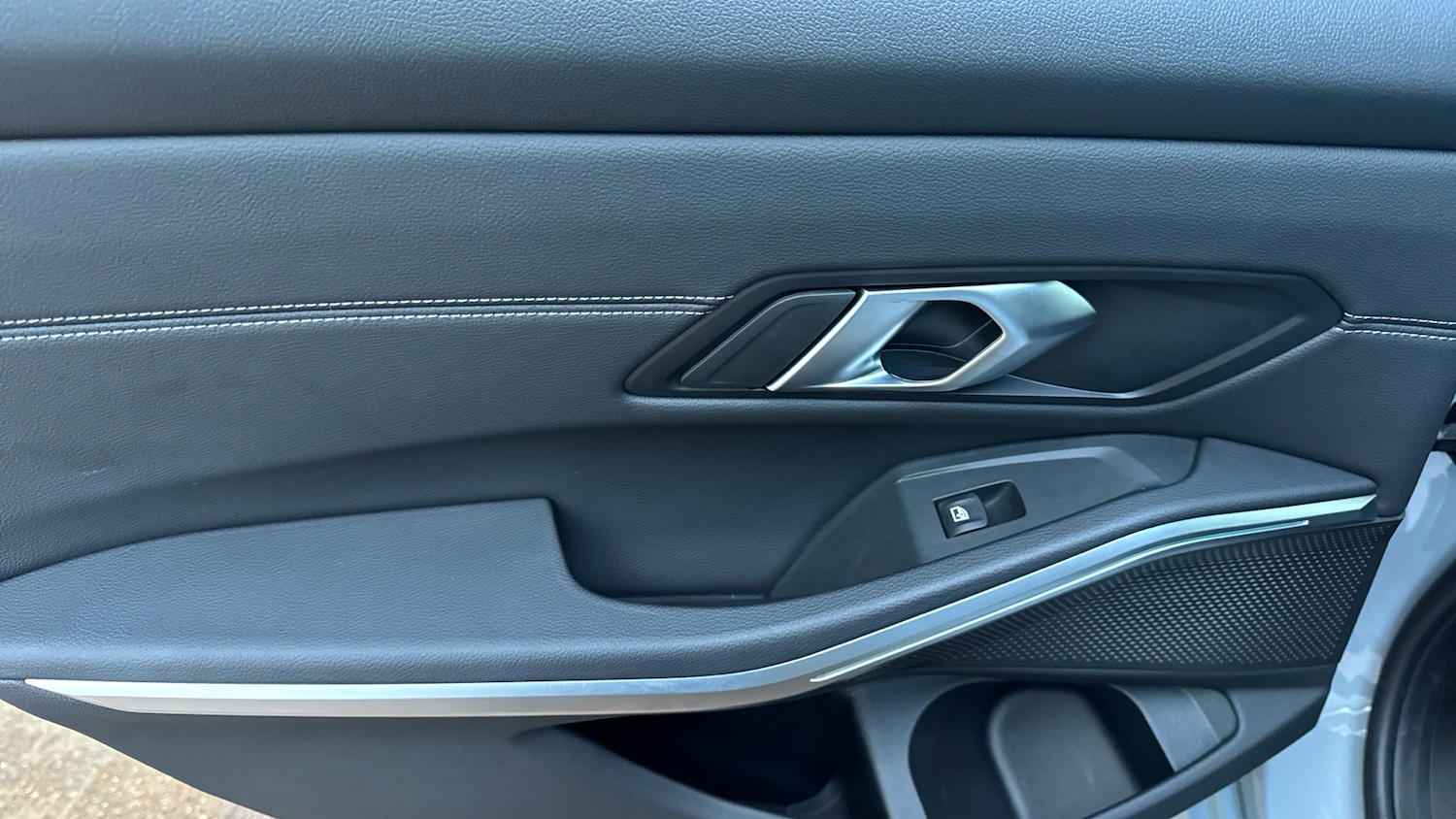 Used BMW 3 Series 2024 for sale - 76625619: Photo 32