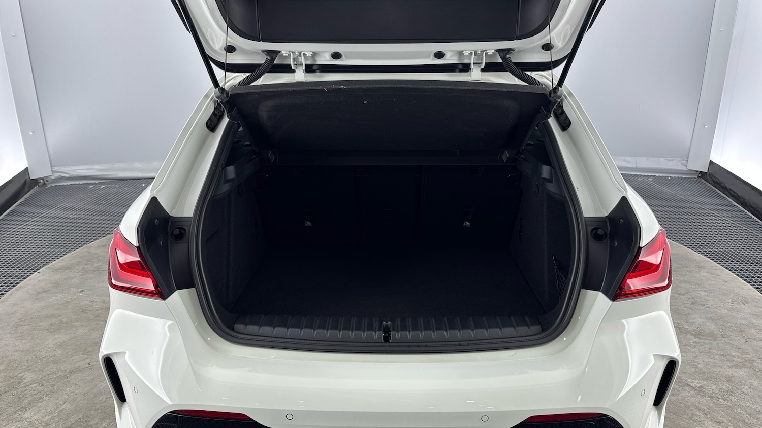 Used BMW 1 Series 2023 for sale - 77461138: Photo 13