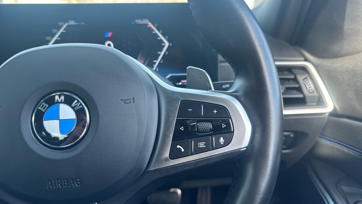 Used BMW 3 Series 2024 for sale - 77945319: Photo 18