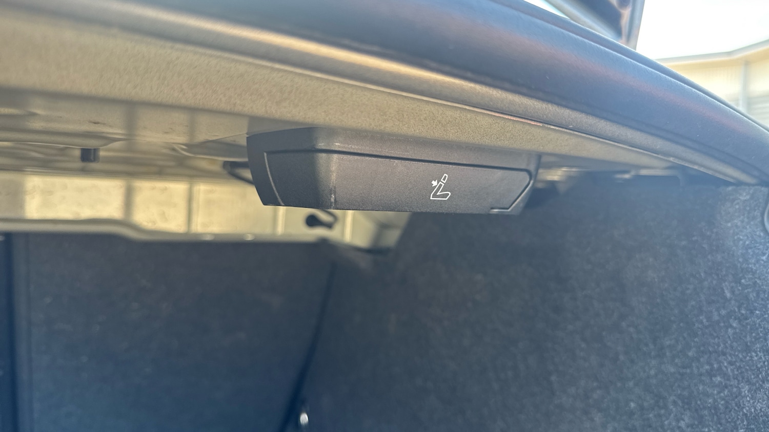 Used BMW 3 Series 2024 for sale - 77945319: Photo 34