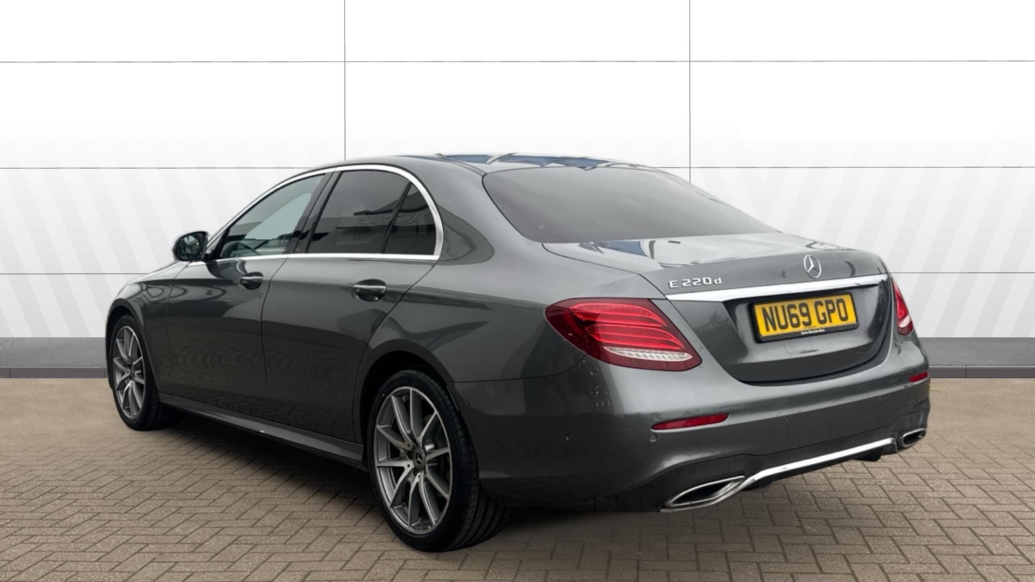 Used Mercedes-Benz E Class 2019 for sale - 77431581: Photo 2