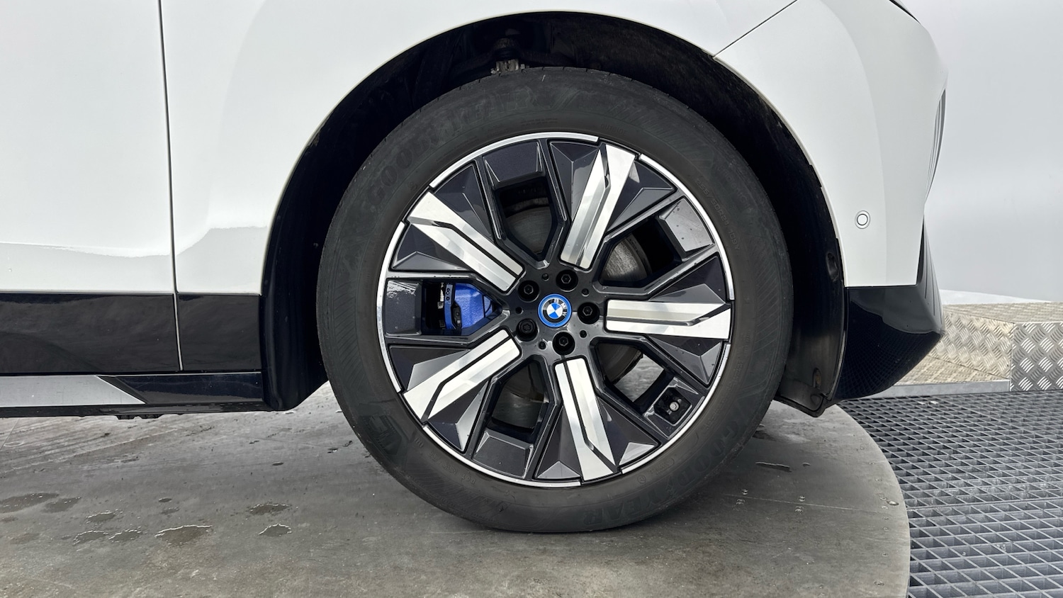 Used BMW iX 2022 for sale - 77461140: Photo 14