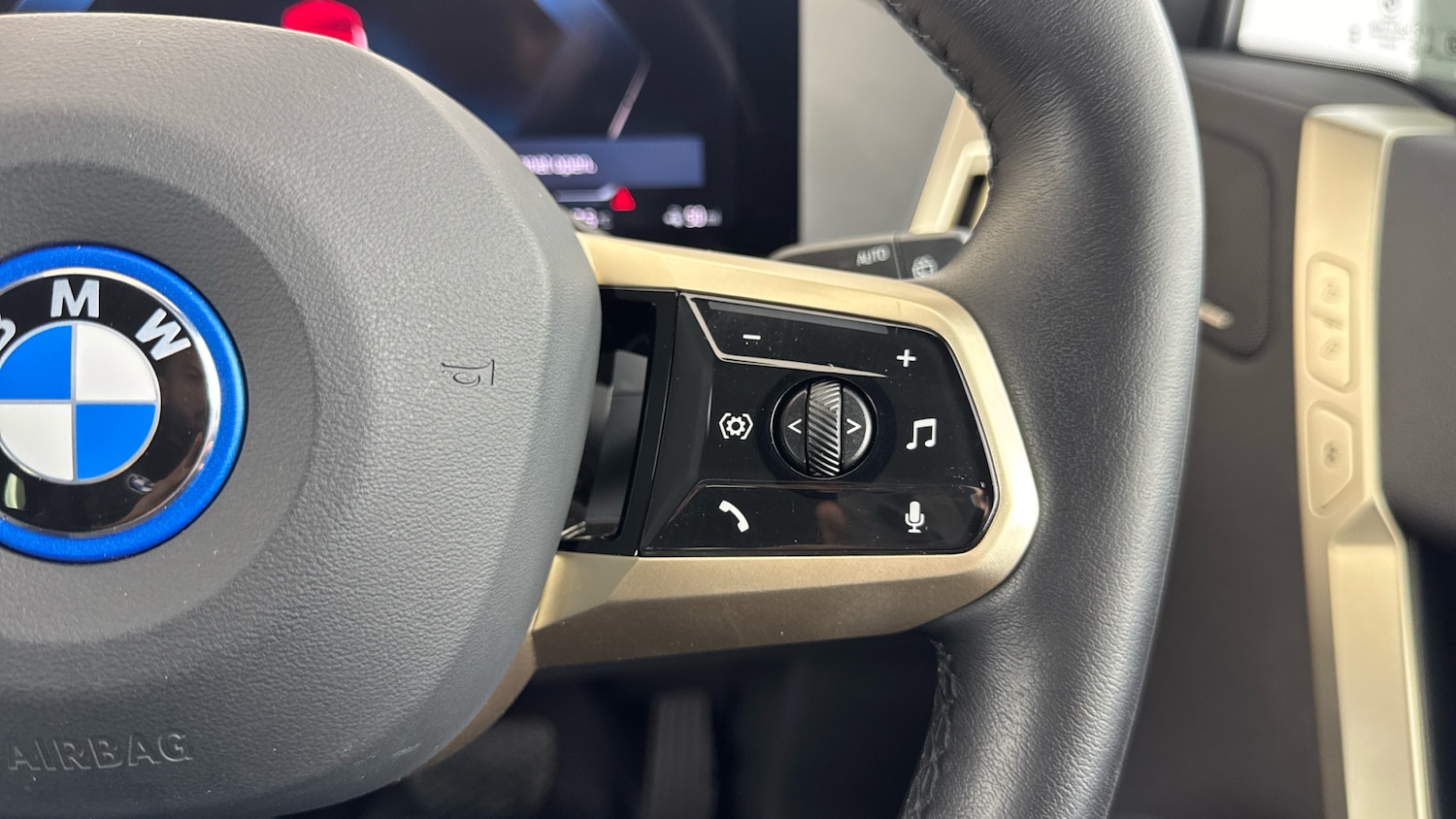 Used BMW iX 2022 for sale - 77461140: Photo 18